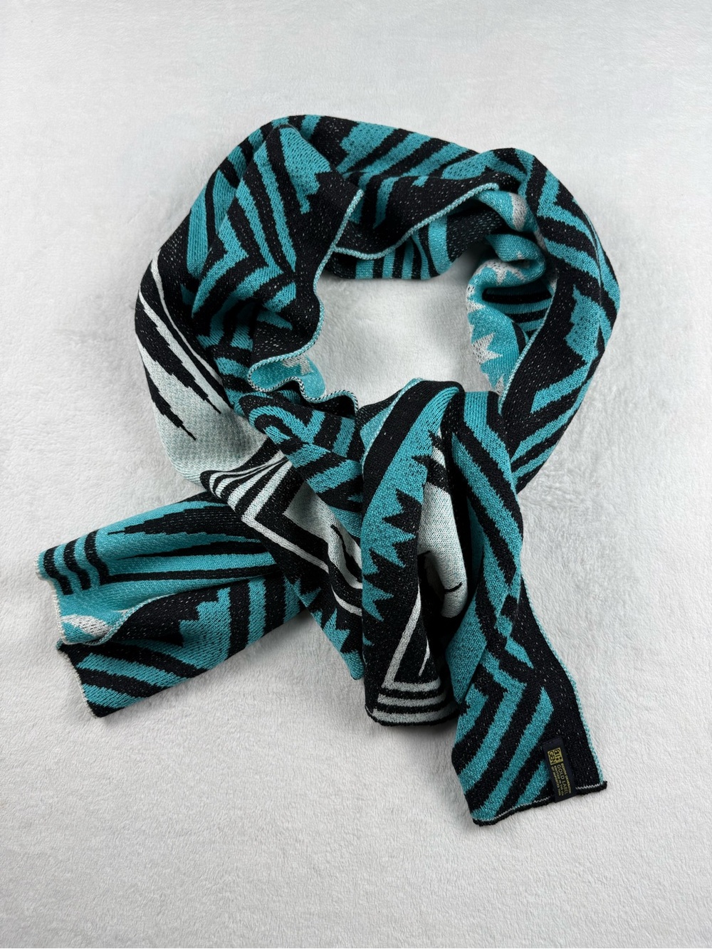 Eighth Generation Tribute 100% Merino Wool Scarf
Geometric Wrap One Size